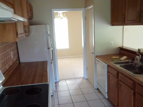 2nd image of 4022 Bretton Rdg