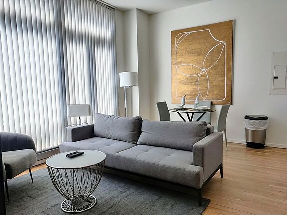 2nd image of 18 W 48th St APT 24D