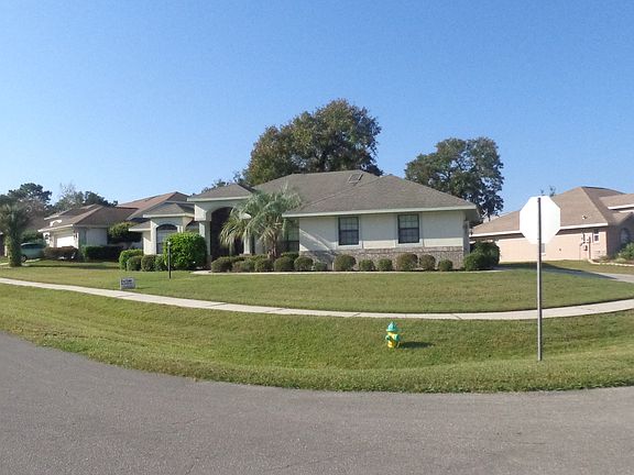 2nd image of 28 W Hanging Moss Ct