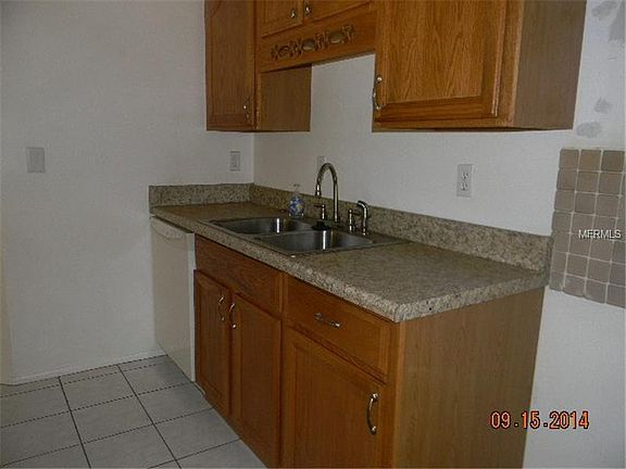 4th image of 4022 Beaver Ln Unit 200C
