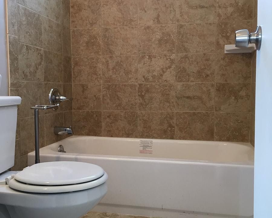 2nd image of 14423 S Berendo Ave APT 7