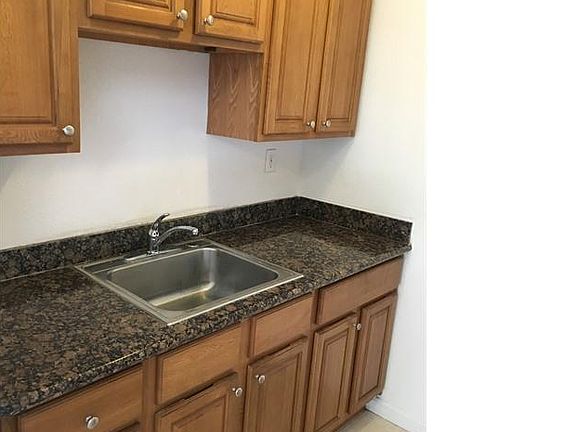 5th image of 3775 Miramar Way #2