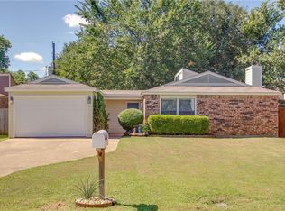 4504 Timber Run Dr, Arlington, TX 76001