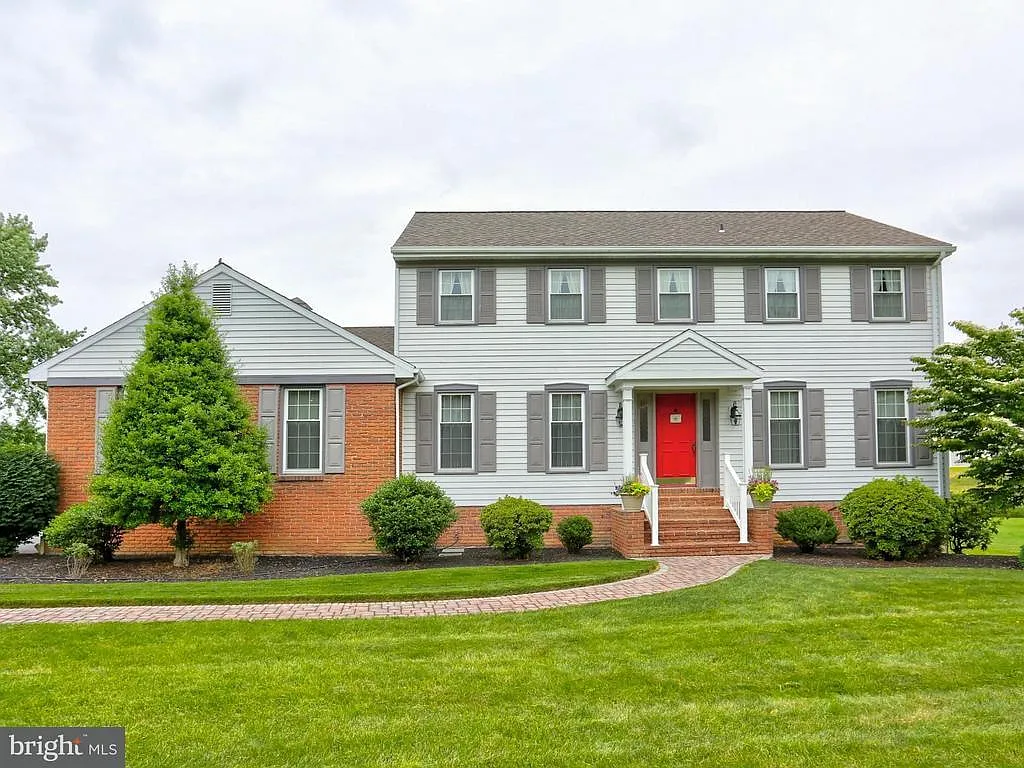 423 Trena Ave photo 1