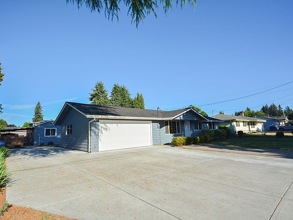 2nd image of 2911 NE 124th Ave