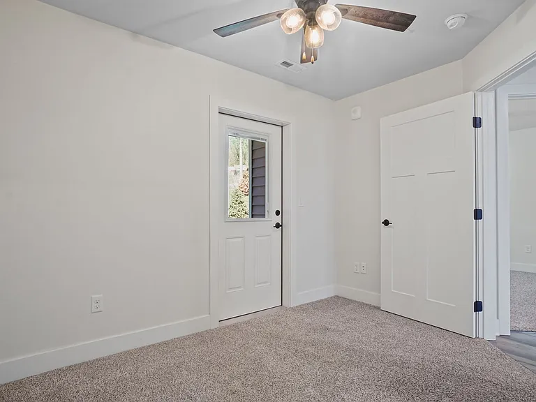 113 Eiche Dr — Photo 39