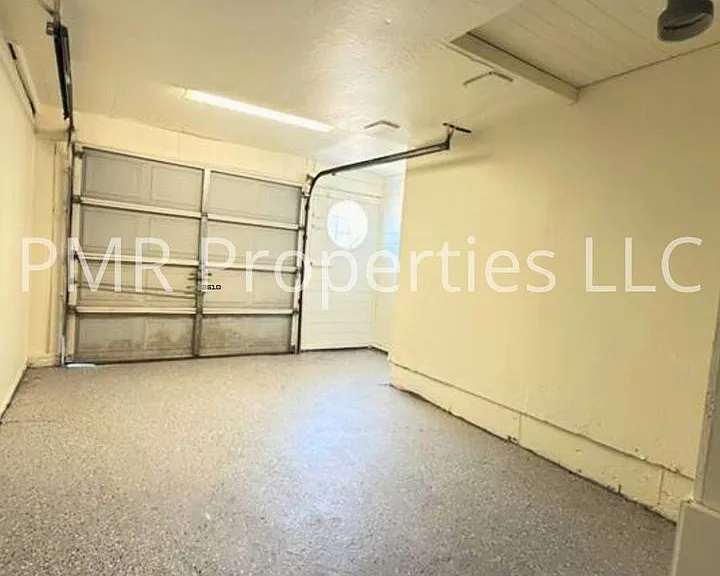 2146 NW Lincoln Ave — Photo 9