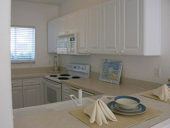 3rd image of 341 Ocean Park Ln