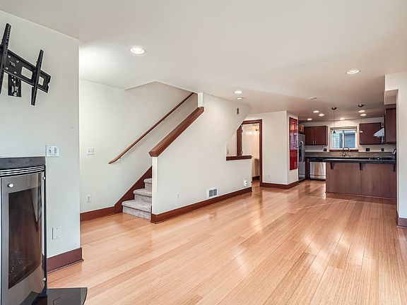 4th image of 5519 28th Ave NW