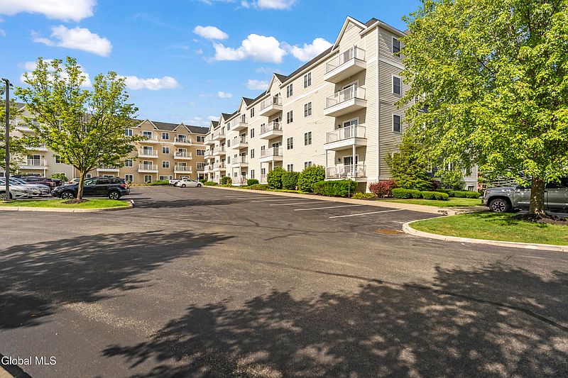 3rd image of 8 Wall Street APT 215