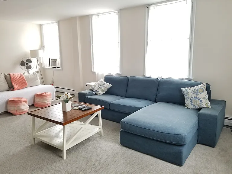 78 Thames St #2 — Photo 3