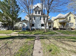 2036 W 2nd St, Davenport, IA