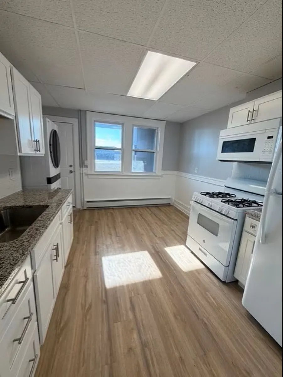 Building Photo - 167 Park Rd #3E