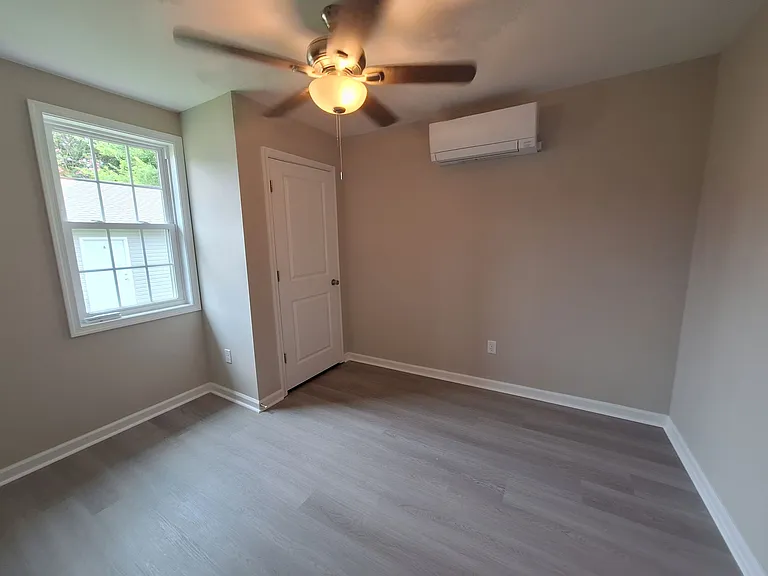 1814 Kecoughtan Rd — Photo 9