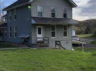 150 Irving Rd, Middleville, MI 49333