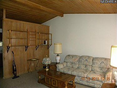 4th image of 917 Wilder Ave