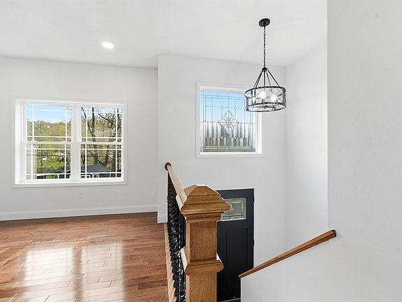 4th image of 116 Nugget Dr
