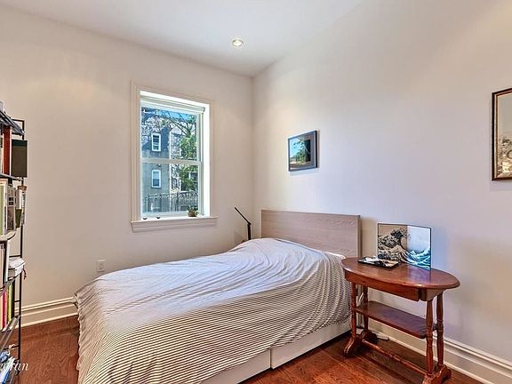 3rd image of 871 Park Pl APT 4R