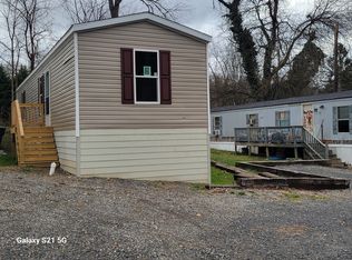 25 Lexington St, Waynesville, NC 28786