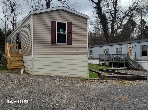 25 Lexington St, Waynesville, NC 28786