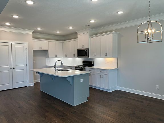 4th image of 891 Lillian Park Drive #LP152