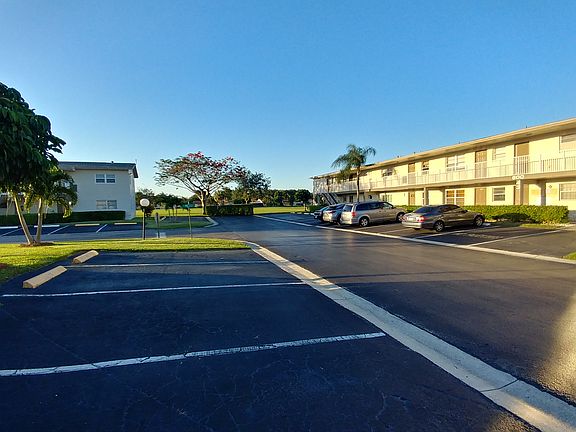 2nd image of 601 NW 77th Ave APT 207