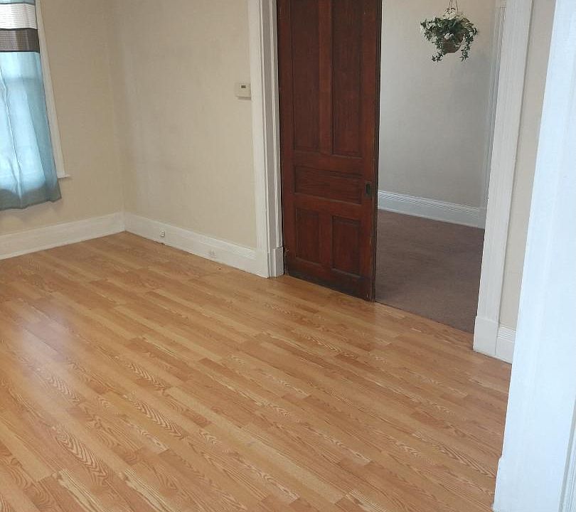 Bonus room w/ closet off the family room