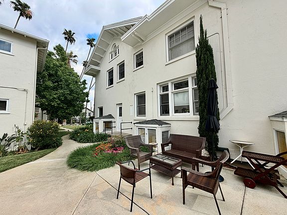 5th image of 465 El Molino Ave #451
