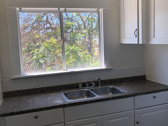 2nd image of 429 W Cowles St #429