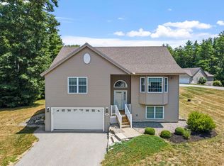 20 Bootland Farm Rd, Newton, NH 03858