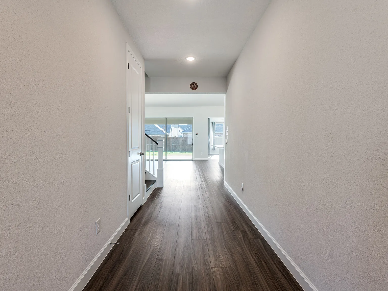 4 bed, 3.5 bath, 3471 sqft, $4,300 — Photo 2