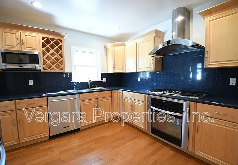 6531 W 85th St — Photo 24