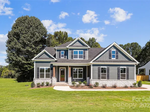 552 Fern Hill Rd, Mooresville, NC 28117