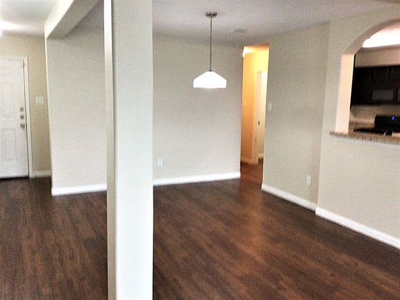 5th image of 2527 Bammelwood Dr