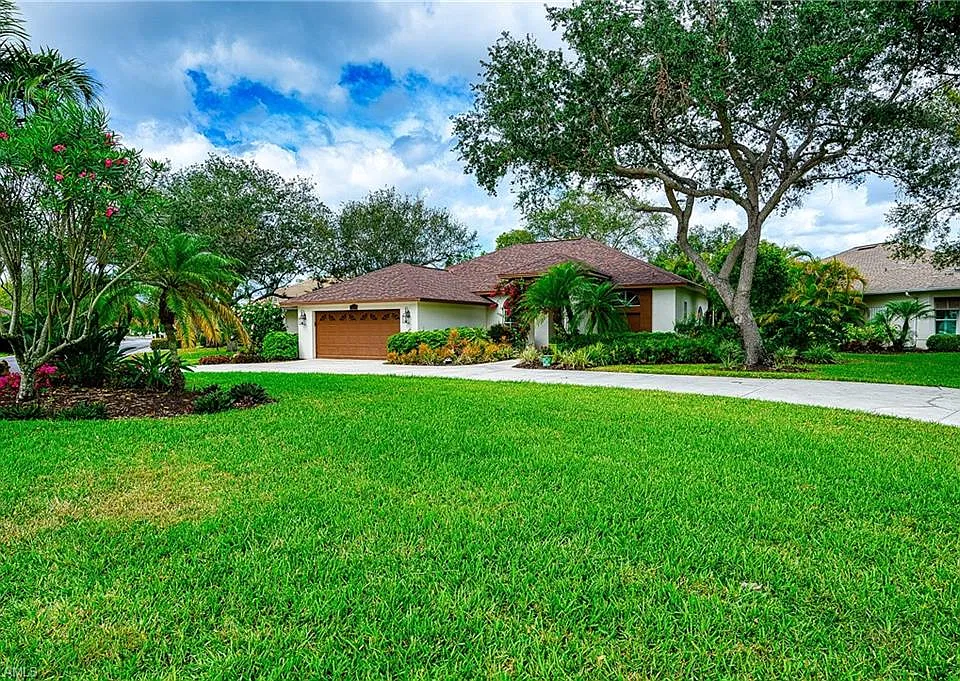 7106 Lone Oak Blvd