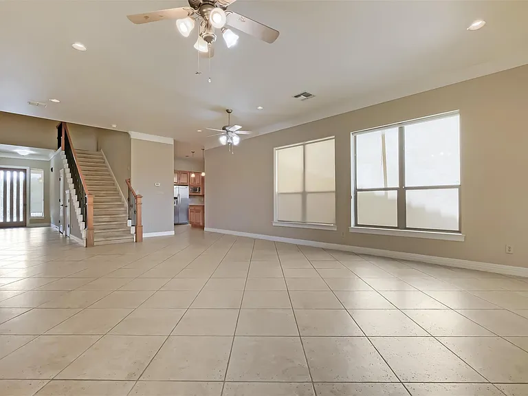2506 Camden Park — Photo 6