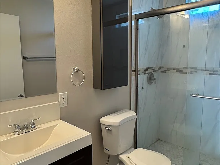 1529 Pleasant Ave #C — Photo 6