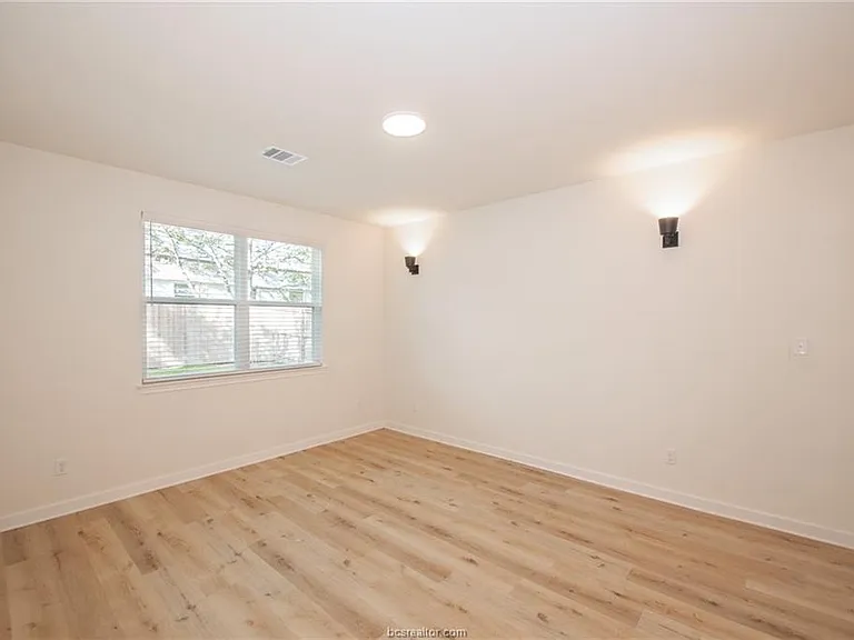 603 N Echols St #A — Photo 6