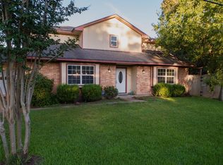 200 Cedar Ct, Richwood, TX 77531