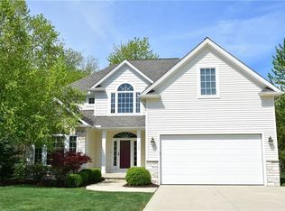 32827 Sorrento Ln, Avon Lake, OH 44012