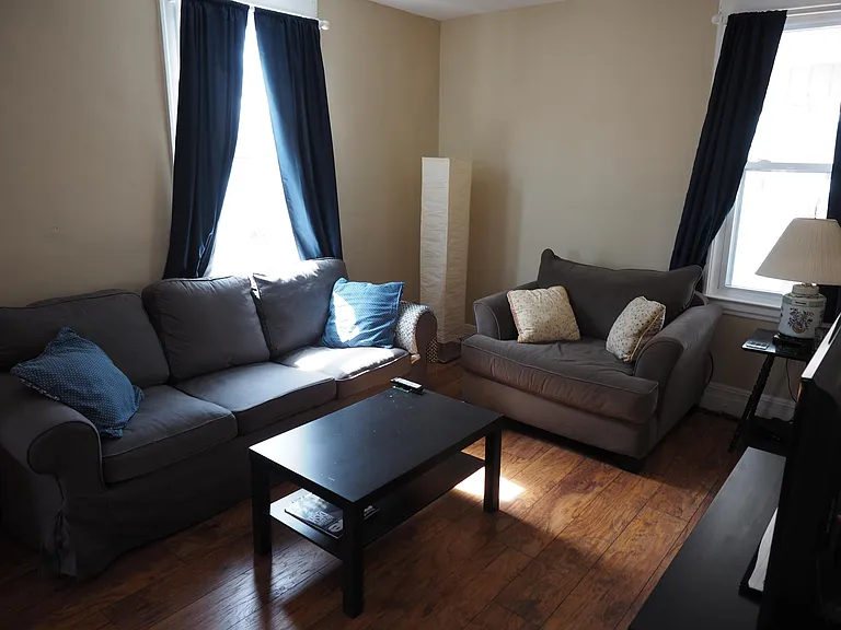 710 Dellwood St #2 — Photo 2