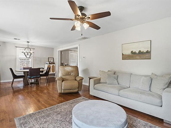 4th image of 106 E Agnew Ave