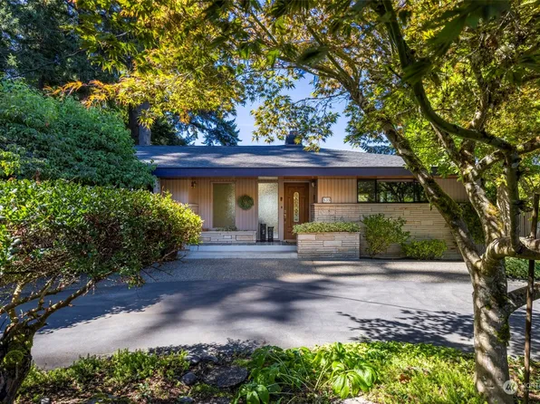 535 NW Holmberg Street, Bremerton, WA 98311
