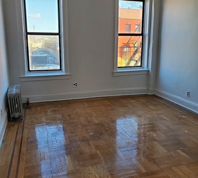 1st image of 300 Sullivan Pl #4B4