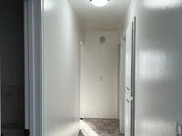 Emerald Manor Apartments, 1380 7th St NW #Cb487b6c8, Saint Paul, MN 55112