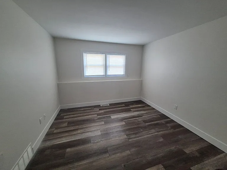 4220-4226 Wilson Ave SW — Photo 17