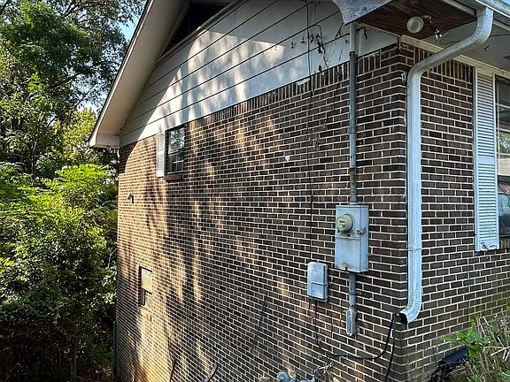 4th image of 1801 Hatchet Ave