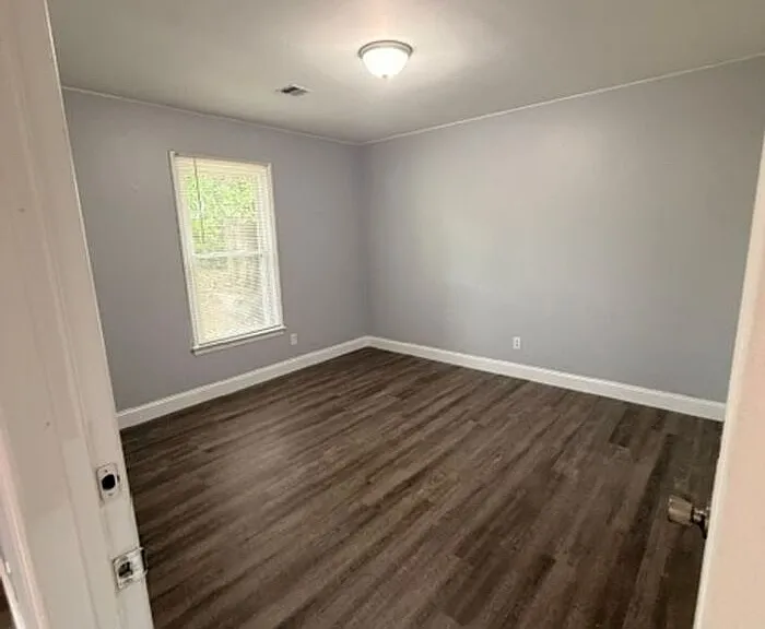 168 Sherman Dr — Photo 9