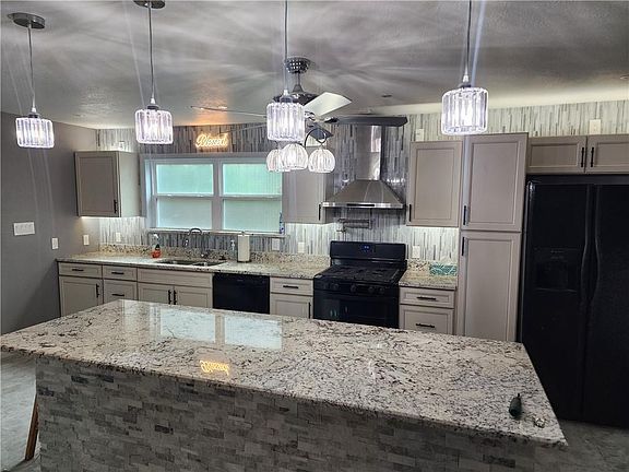 3rd image of 309 Westmeade Dr