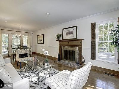 1st image of 15405 Groveside Ct